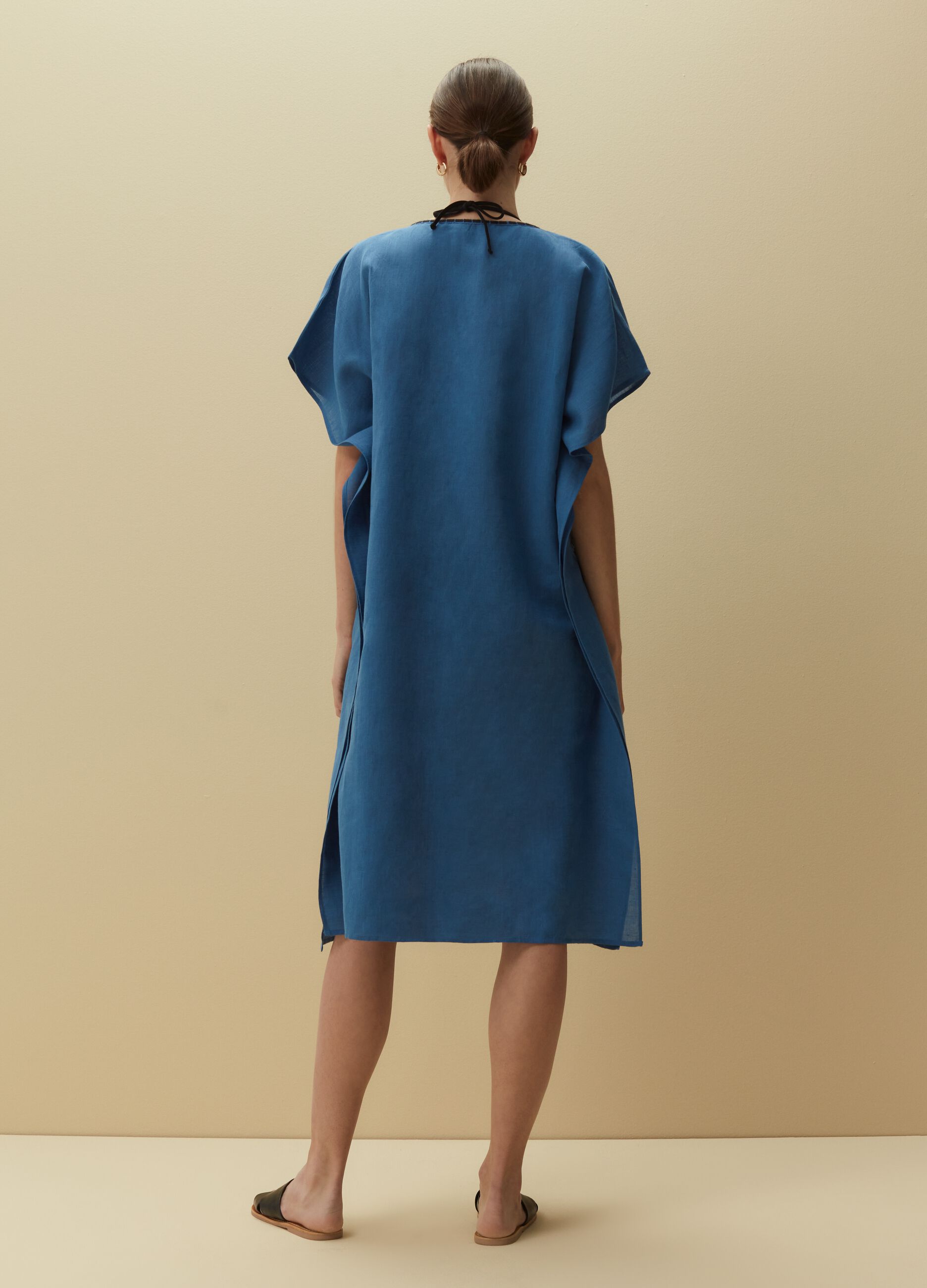 Maxi poncho con ricami etnici_2