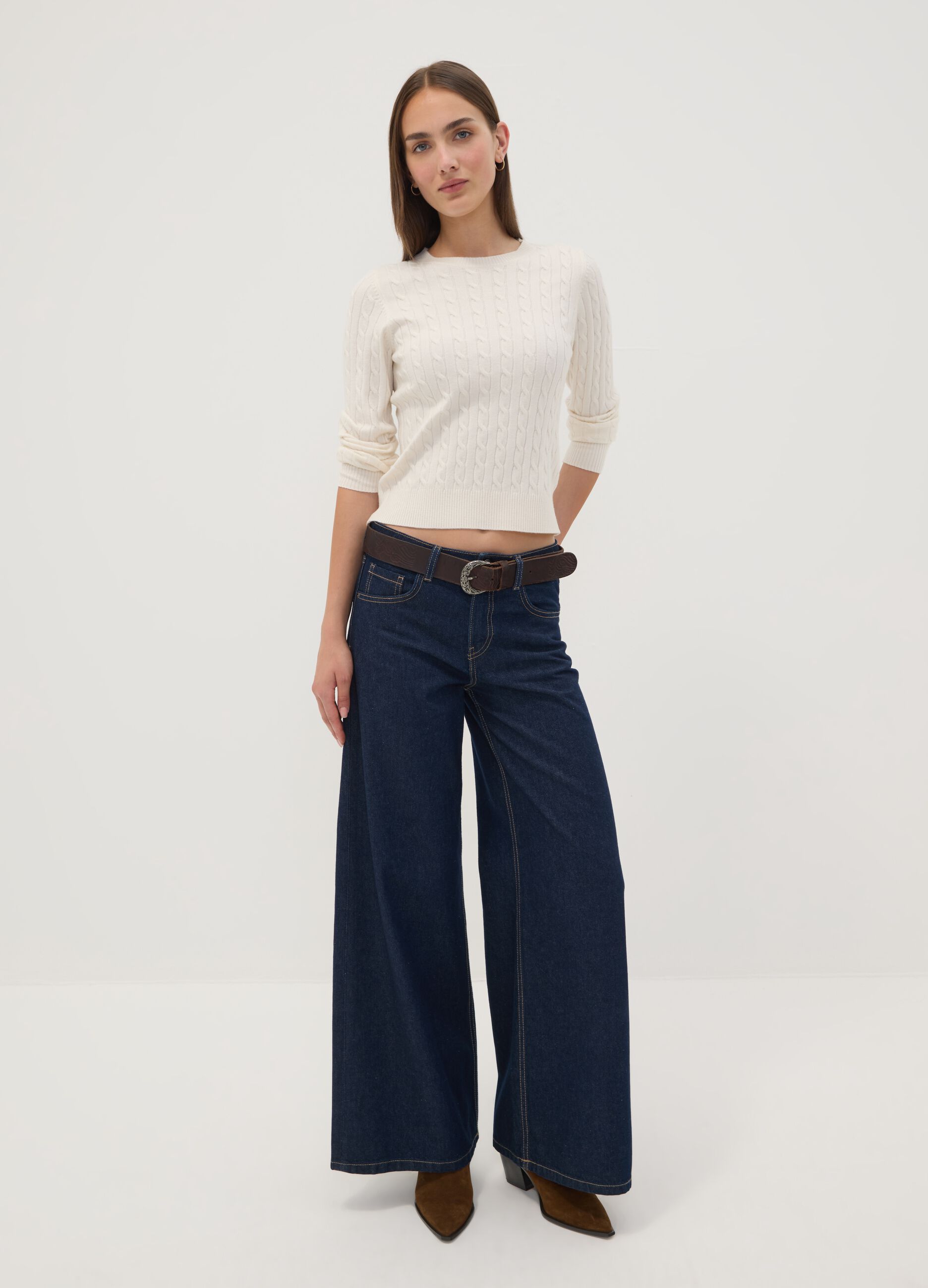 White cable-knit crew-neck jumper, regular fit