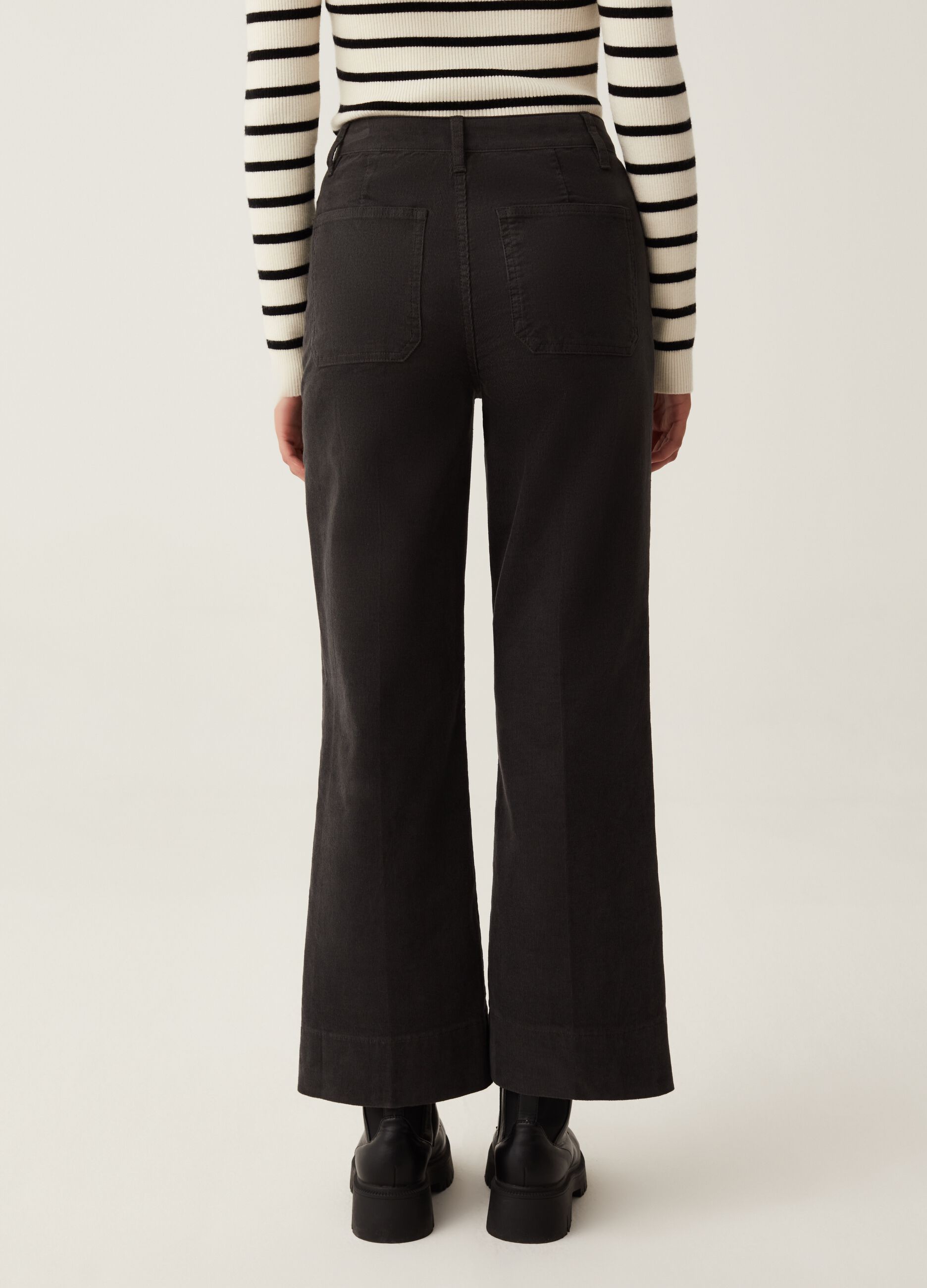 Pantaloni cropped flare fit in corduroy_2