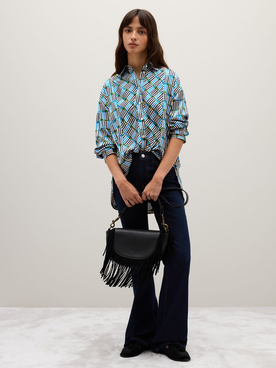 White and blue stretch fabric shirt in regular fit_2