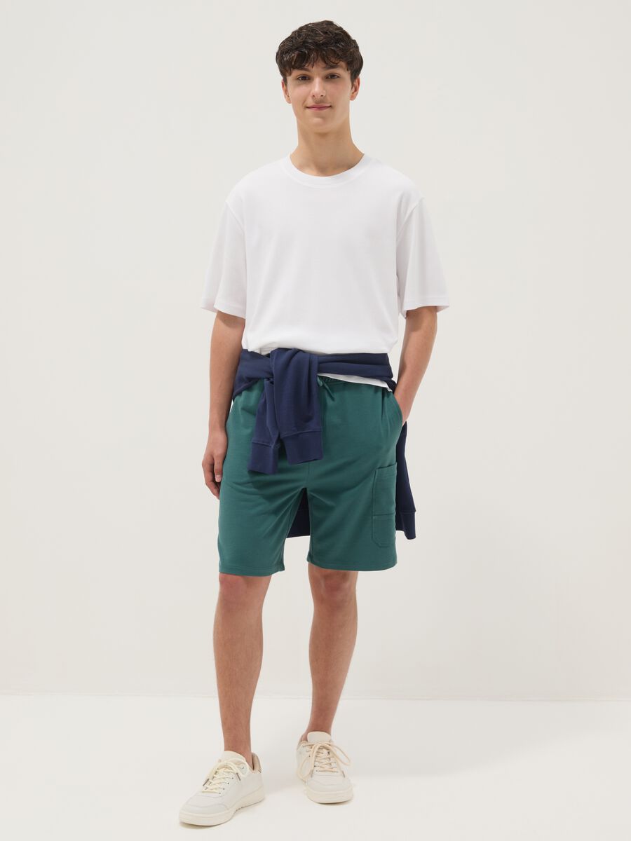 Boys oversized fit green pure cotton cargo shorts_0