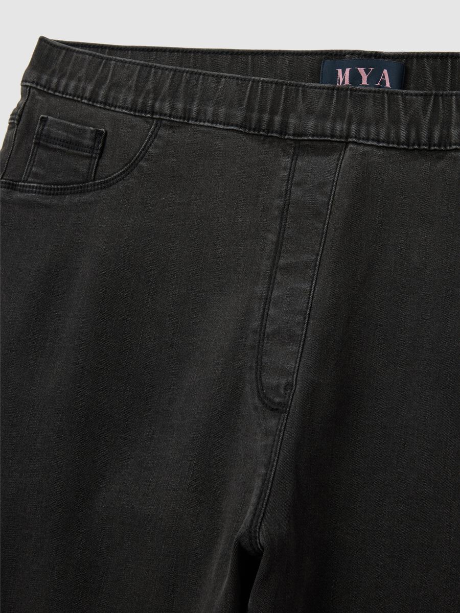 Women's black denim regular fit jeggings_5