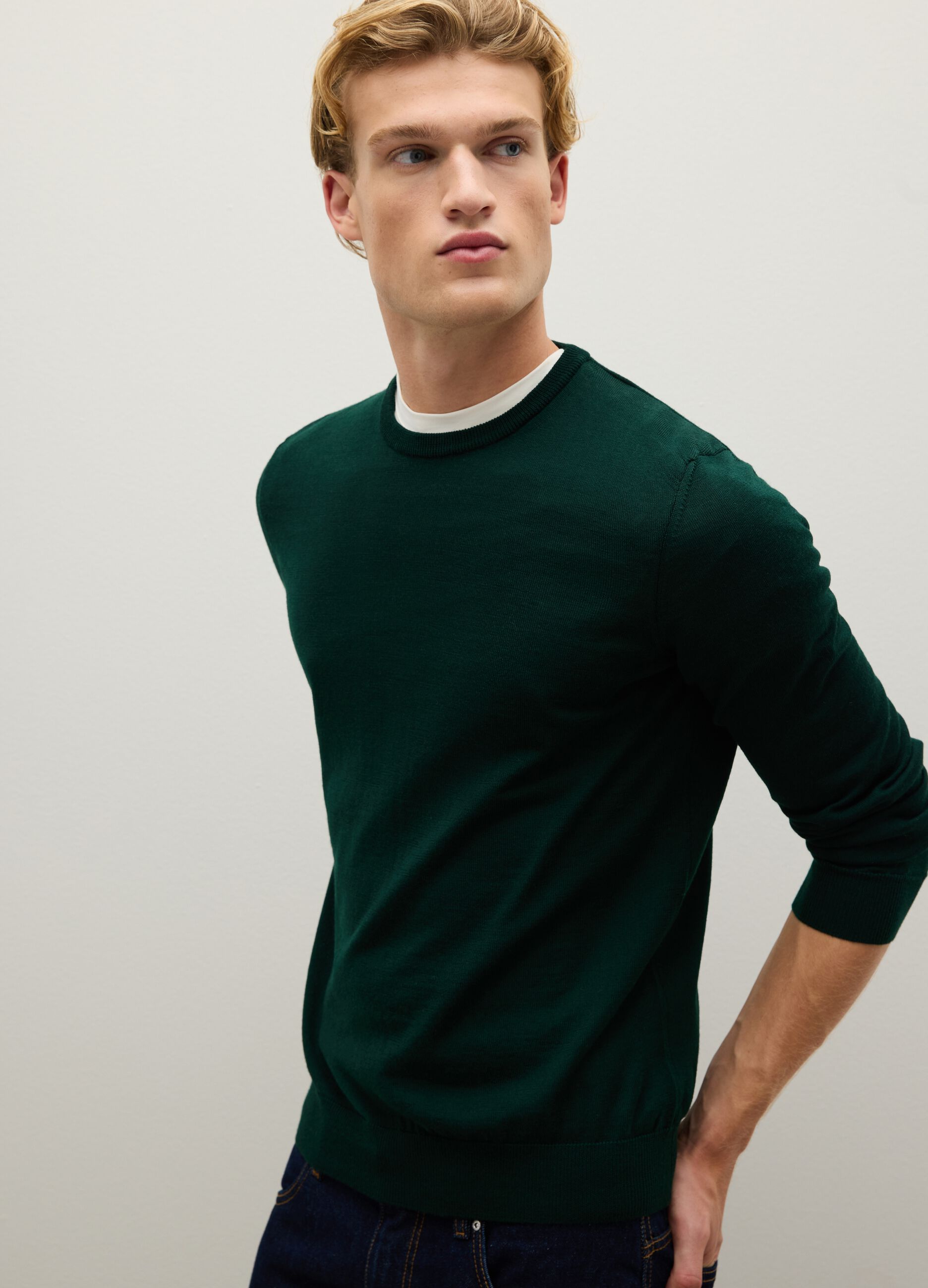 Green merino wool sweater regular fit