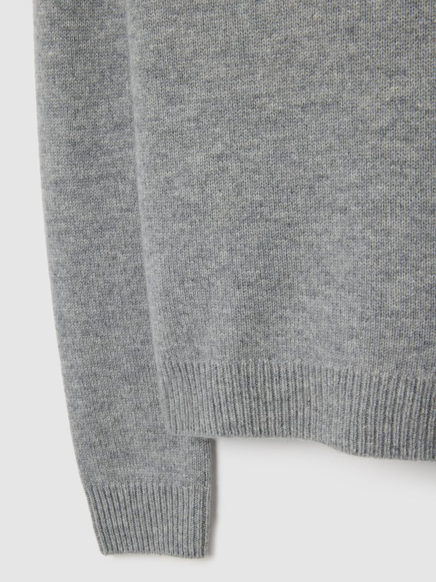 Maglione in misto lana e cashmere grigio regular fit_1
