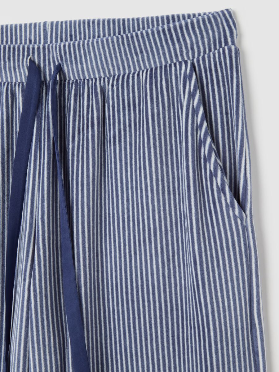 Pantaloni pigiama a righe multicolor con coulisse regolabile_1