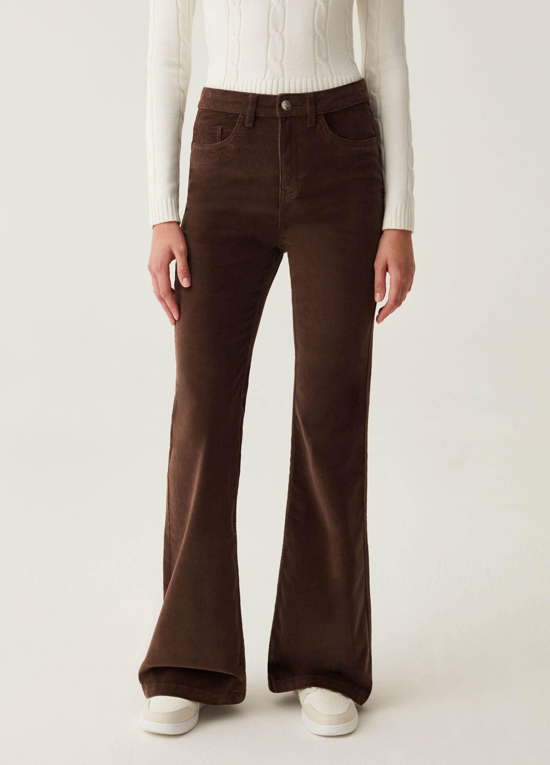 Pantaloni flare fit in corduroy_1