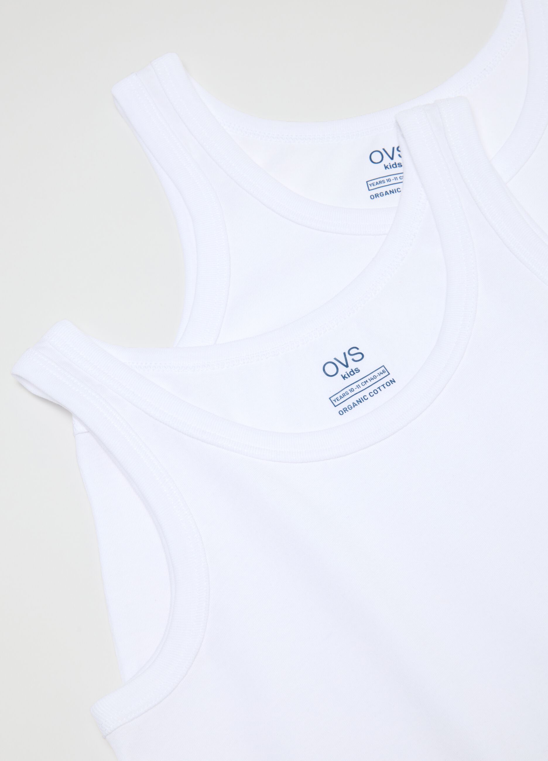 Twin pack boys' white vests in pure cotton regular fit