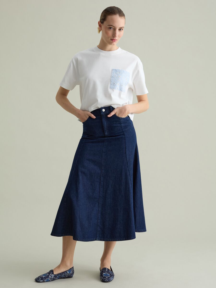 T-shirt with broderie anglaise pocket_1