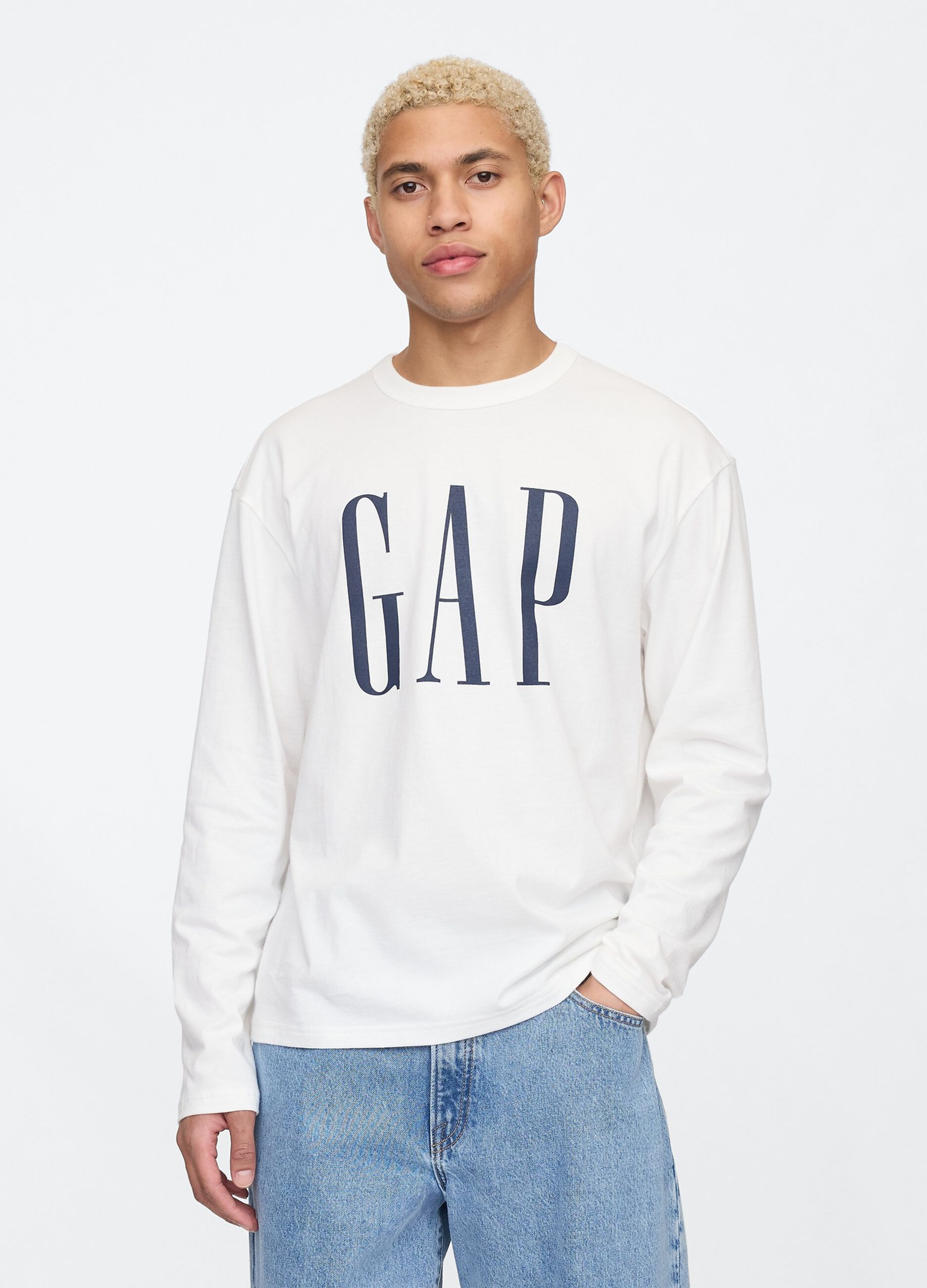 White long sleeve T-shirt with Gap logo