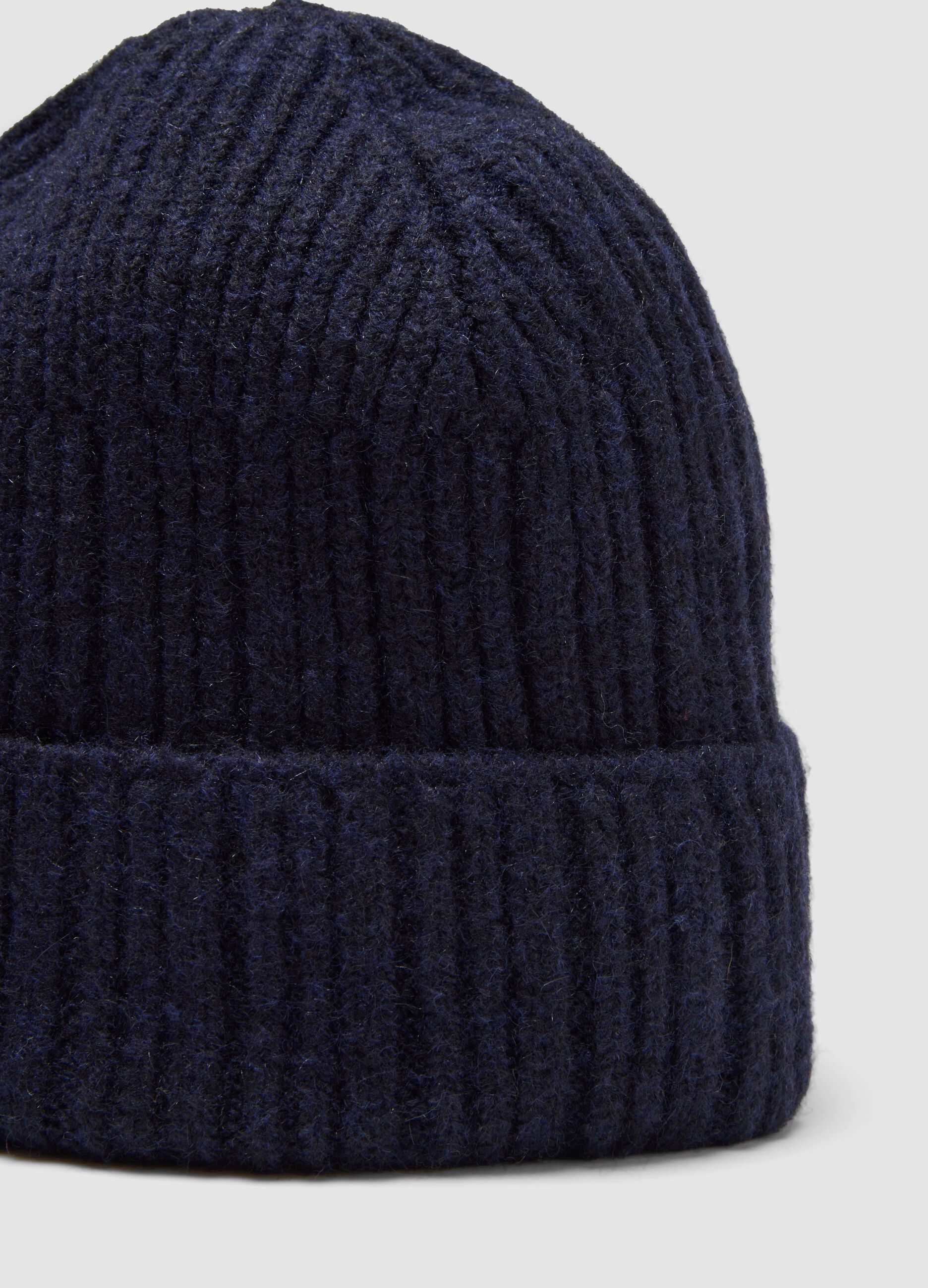 Berretto blu navy in lana elasticizzata a costine