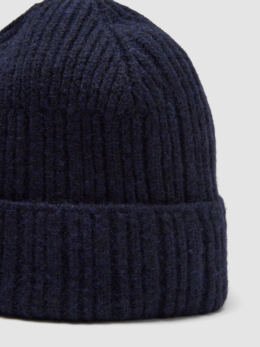 Berretto blu navy in lana elasticizzata a costine_3