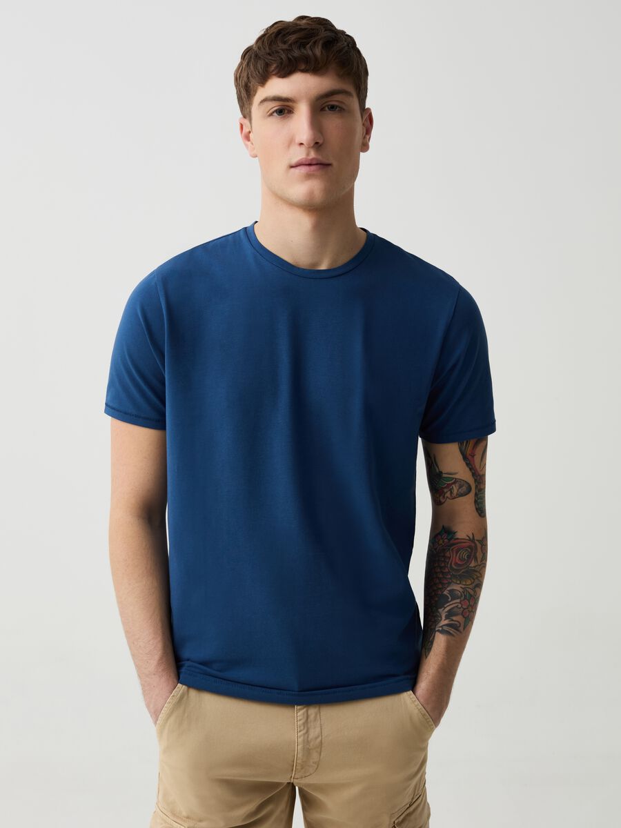 Slim-fit T-shirt in stretch organic cotton_1