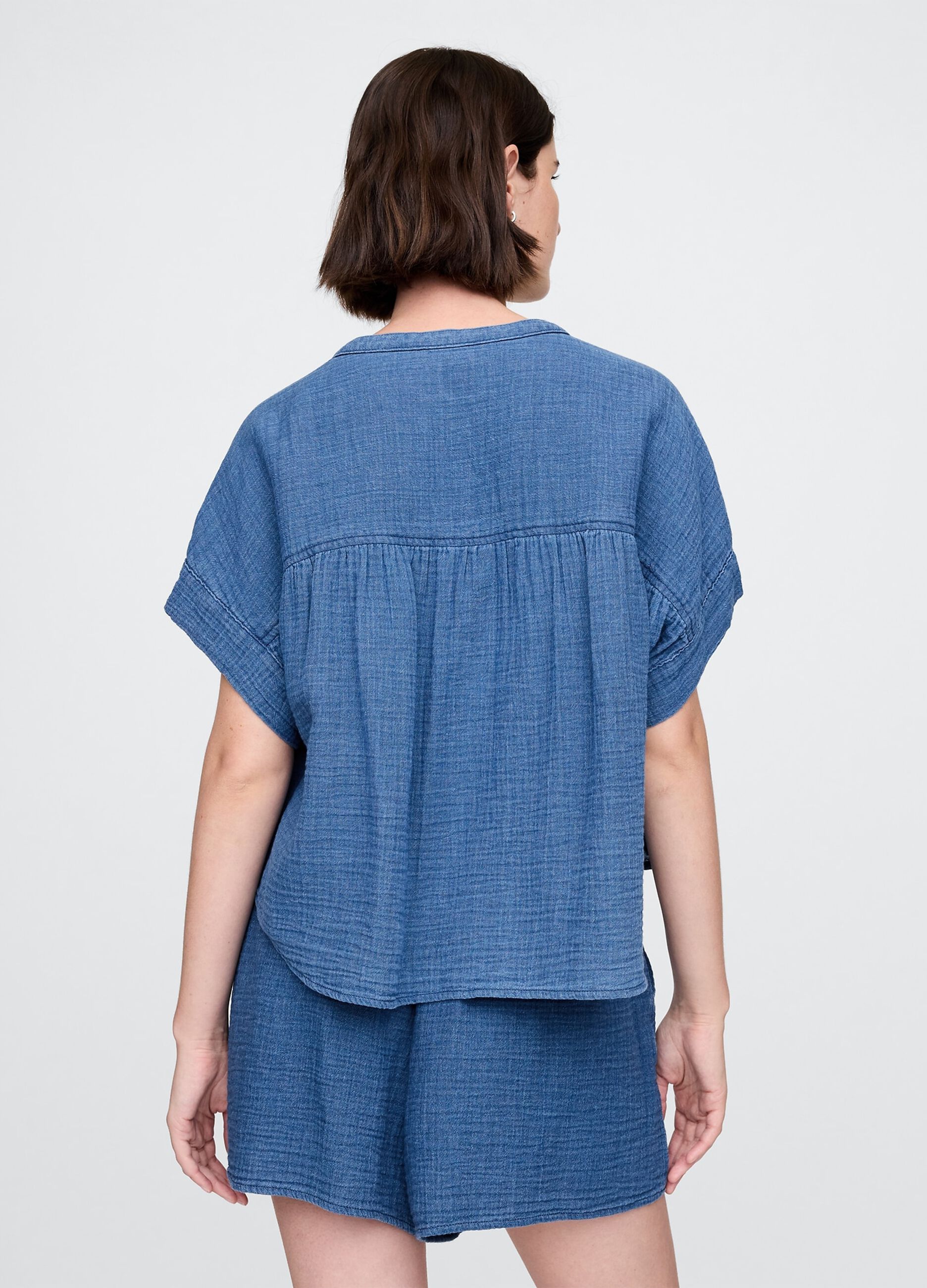 Blue summer set in lightweight fabric with buttons