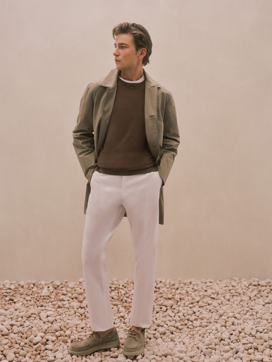 Trench beige regular fit con chiusura a bottoni_0