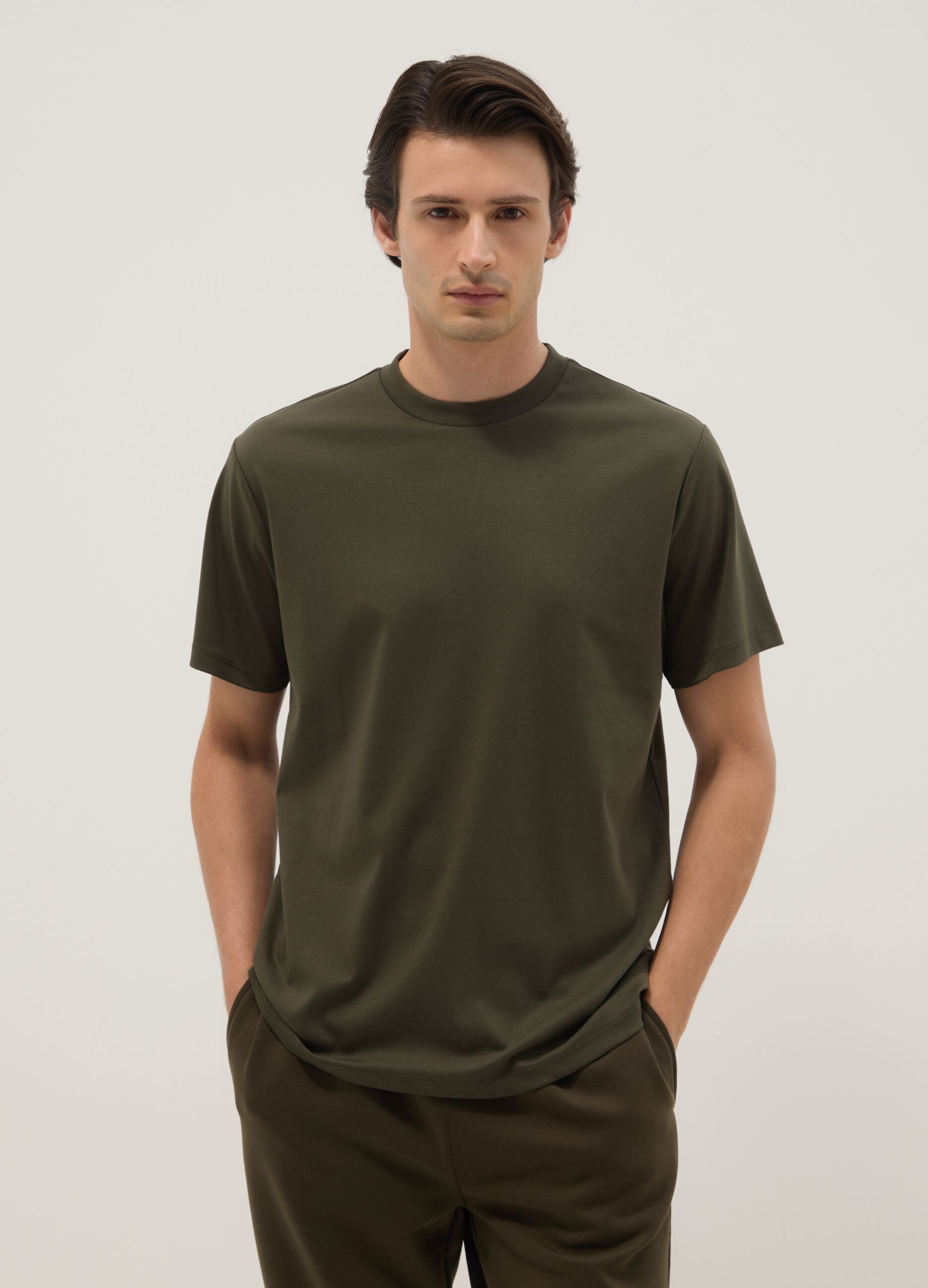 T-shirt girocollo in puro cotone verde regular fit