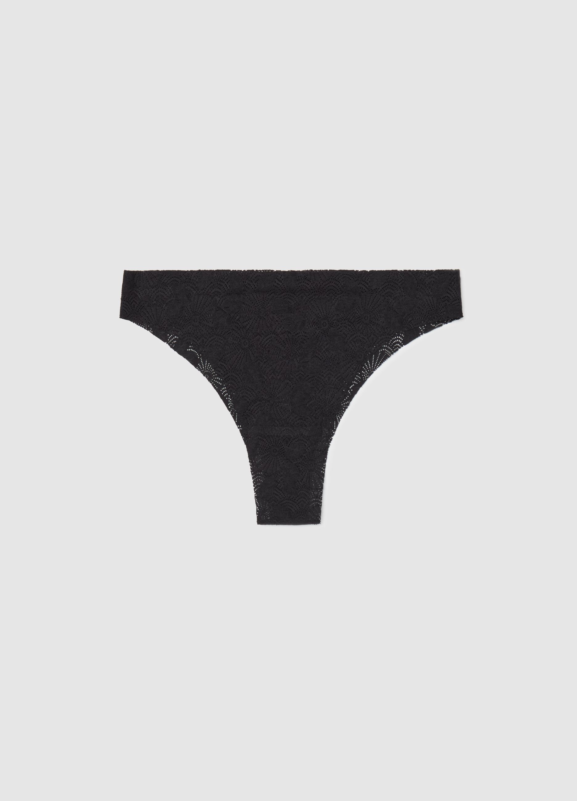 Brazilian-cut briefs in lace with geometric motif