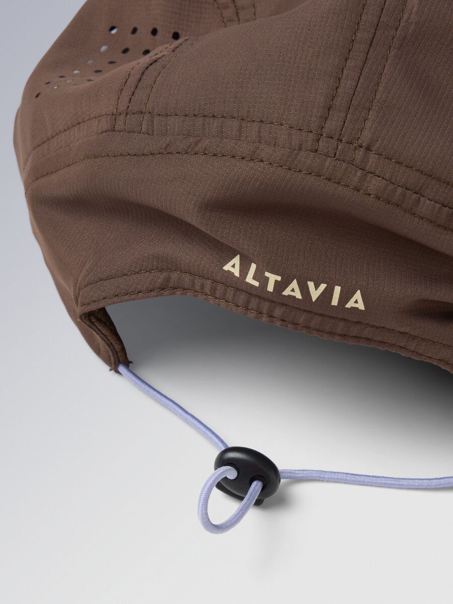 Running cap ALTAVIA WITH DEBORAH COMPAGNONI_2