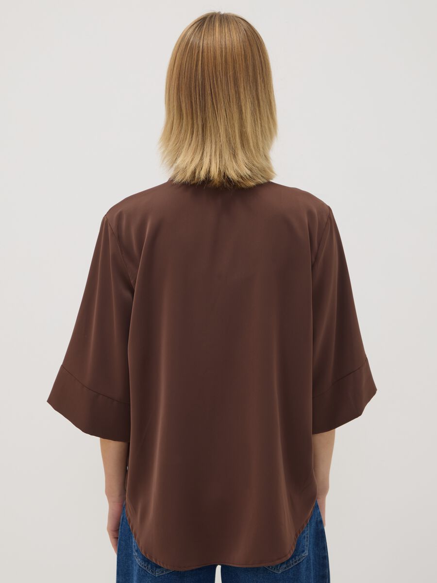 Brown regular-fit blouse with mandarin collar_3