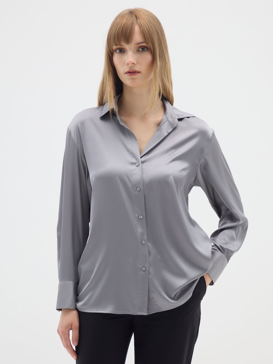 Long-sleeved grey satin shirt_0