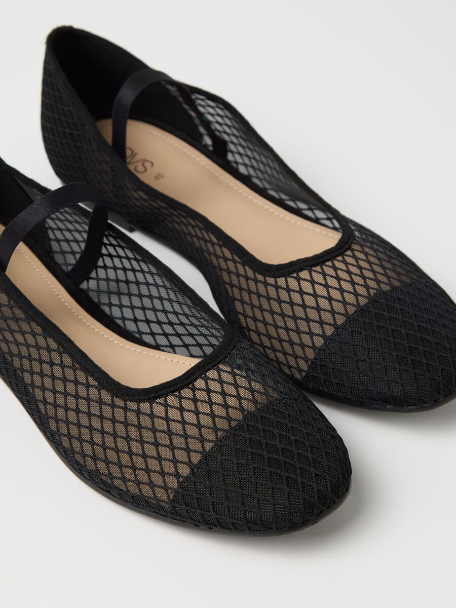 Black ballerina flats in mesh with strap_1