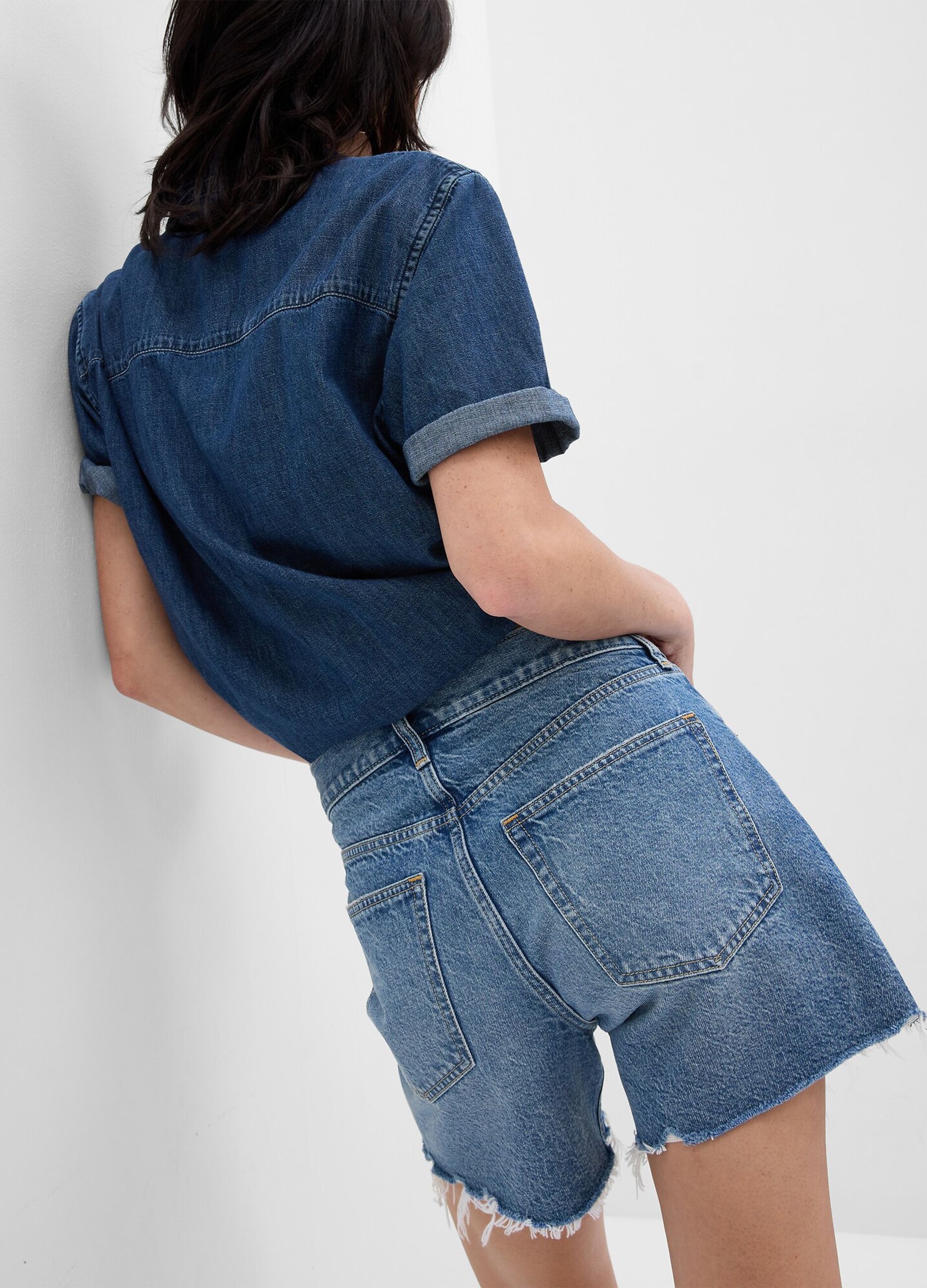 Low-rise denim shorts