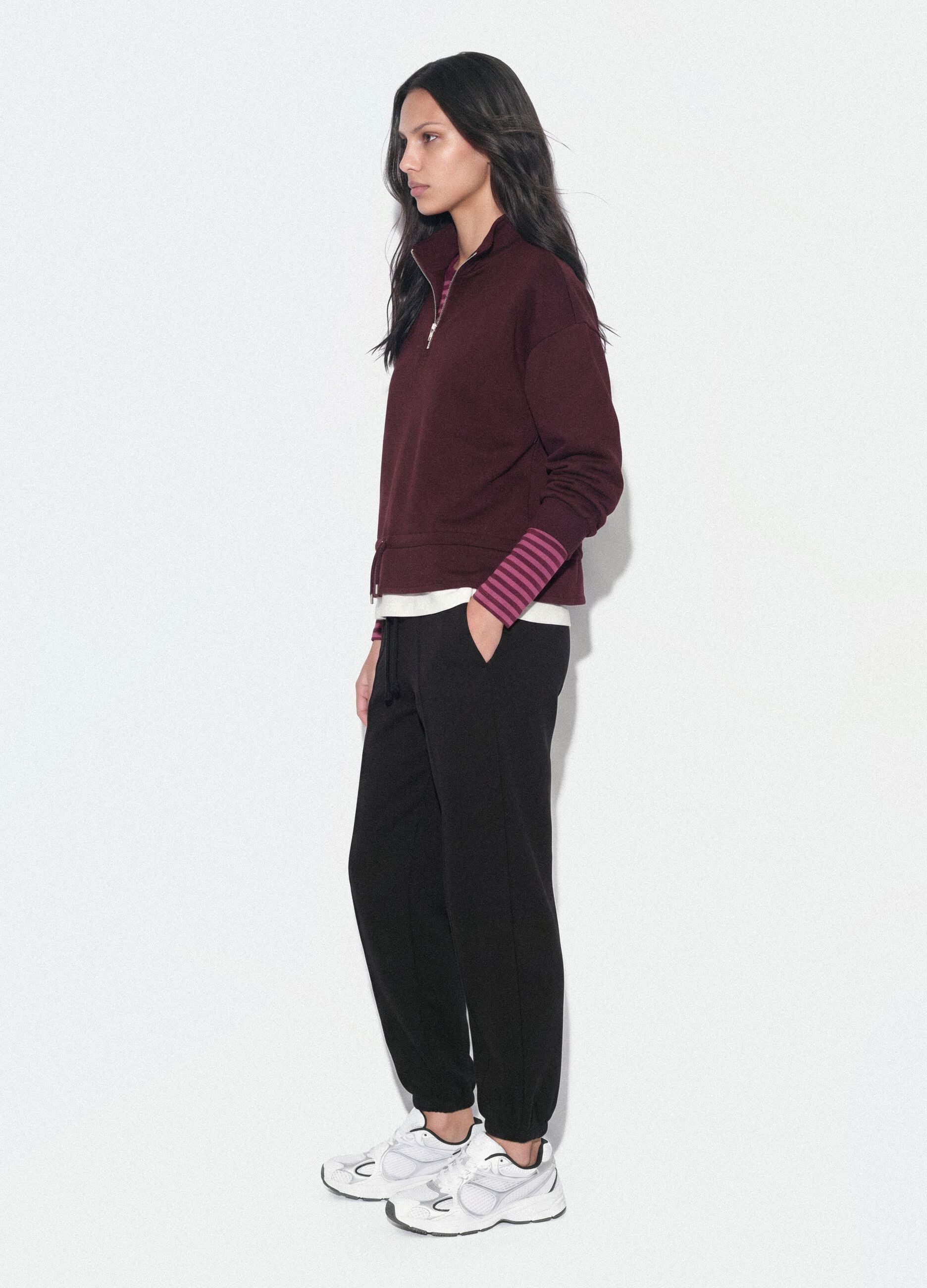 Pantaloni jogger neri in misto cotone con coulisse