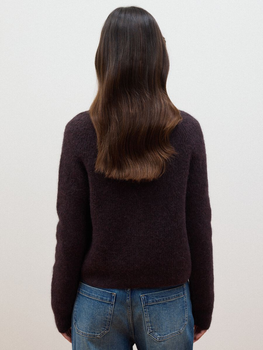Cardigan viola in alpaca e lana elasticizzata girocollo_2