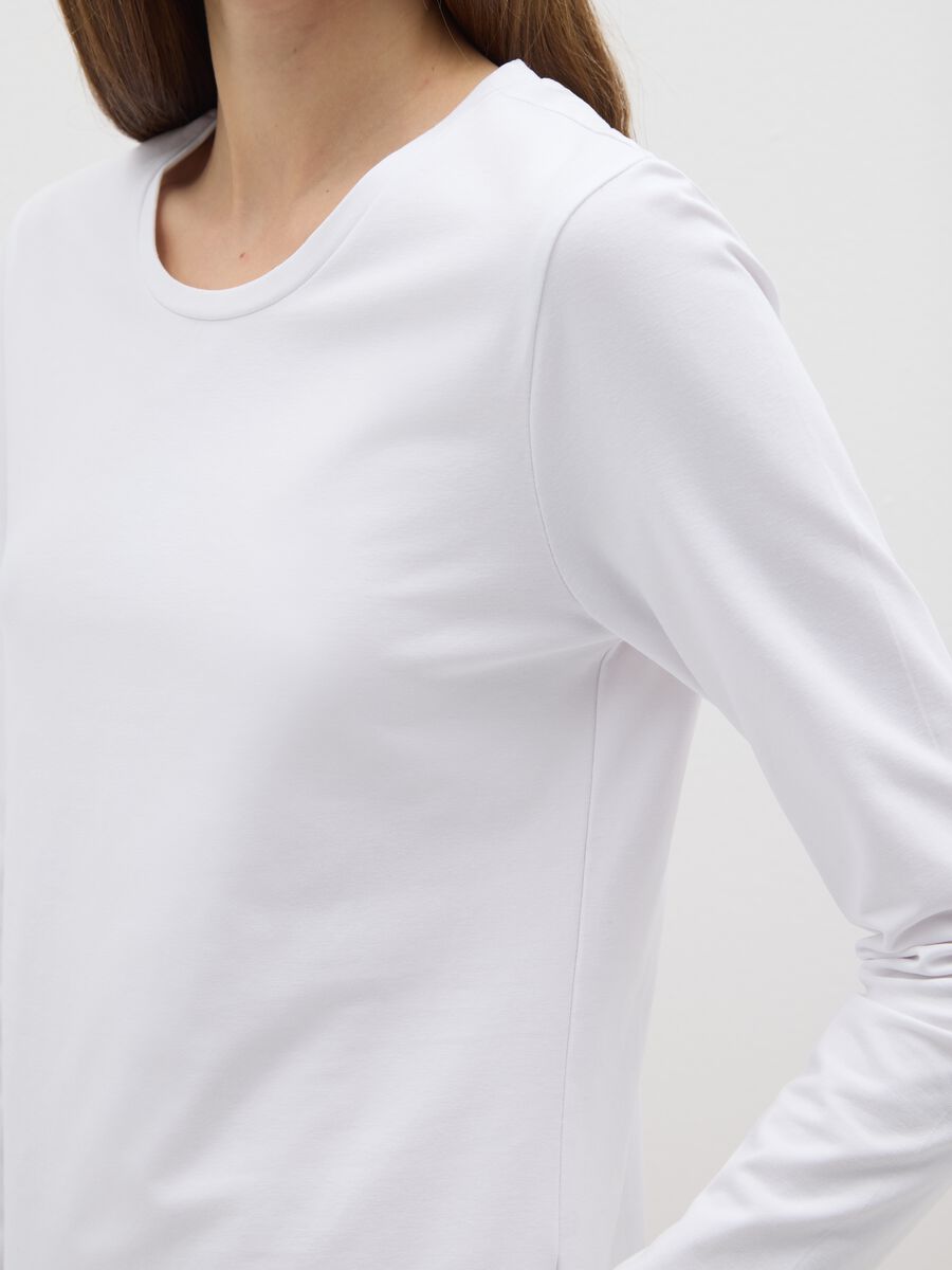 T-shirt a maniche lunghe bianca elasticizzata_3