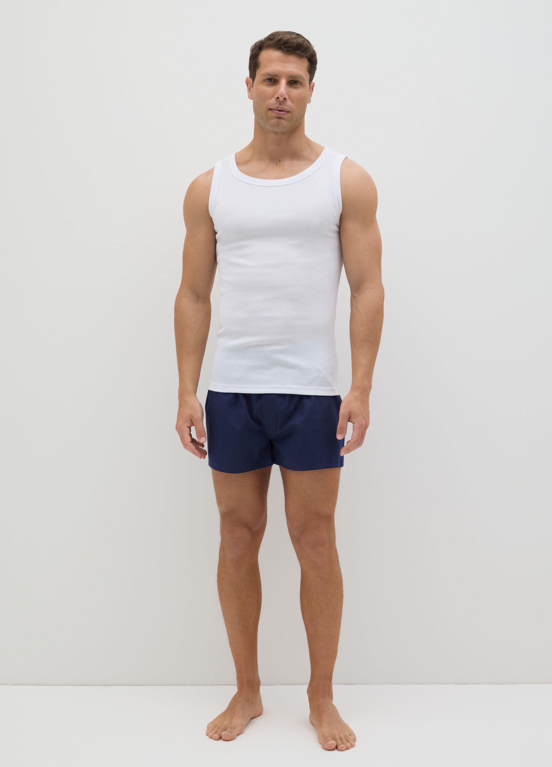 White vest with round ribbed neck
