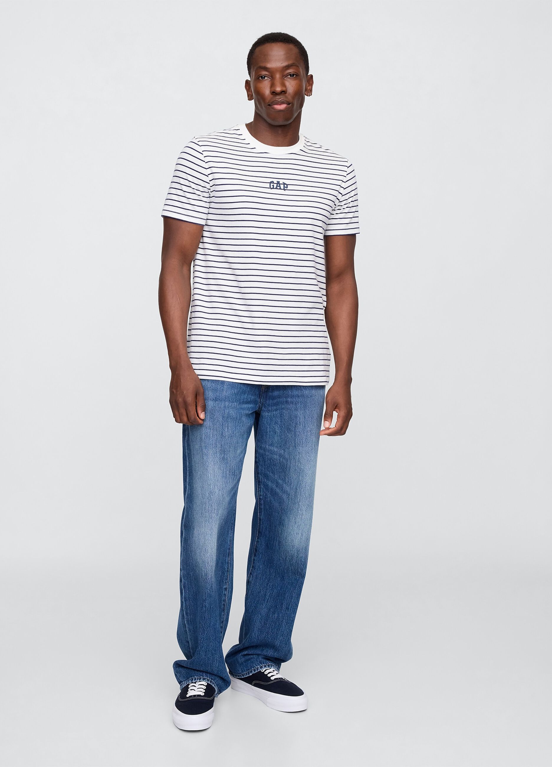 T-shirt in cotone elasticizzato a righe con logo GAP
