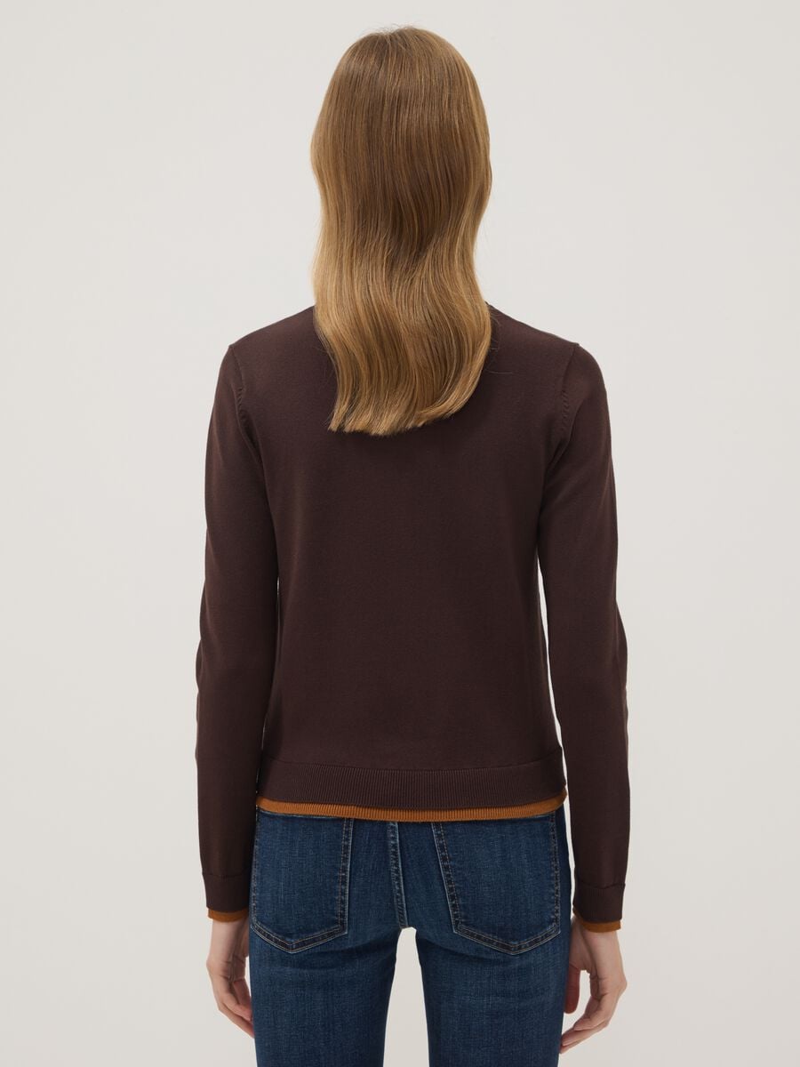 Maglia marrone in misto viscosa a maniche lunghe_3