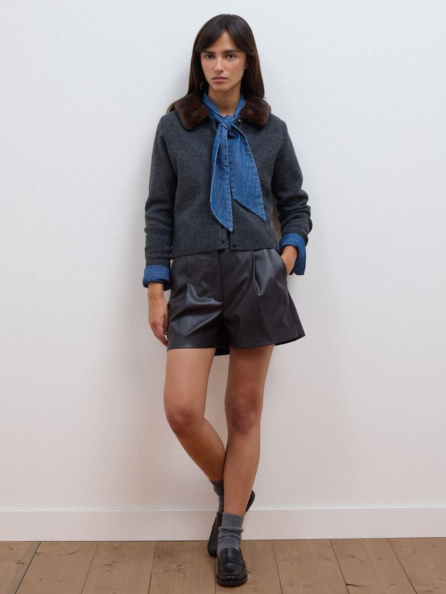 Grey cardigan with contrast collar, regular fit_1