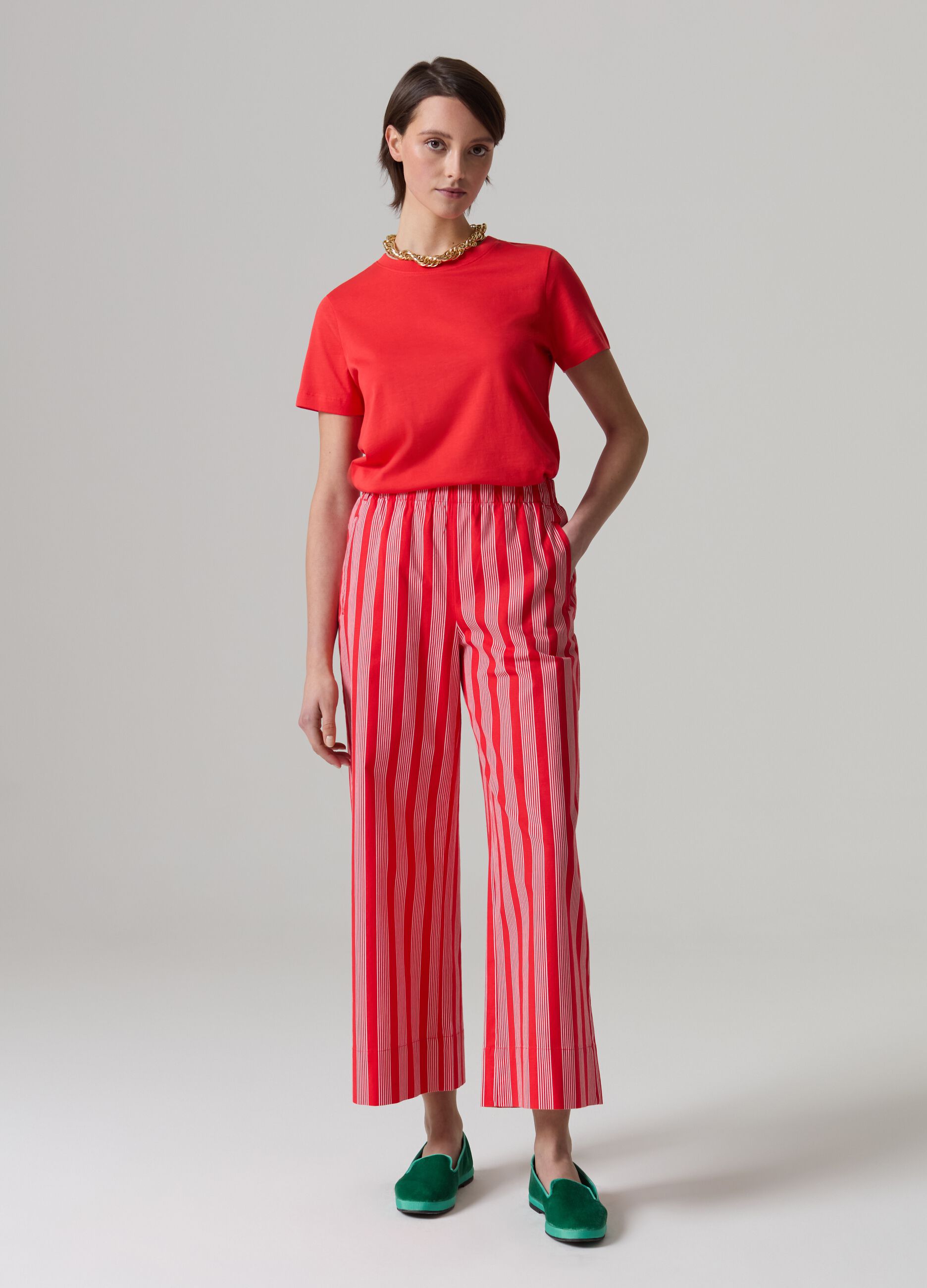 Pantalone cropped wide leg a righe sottili