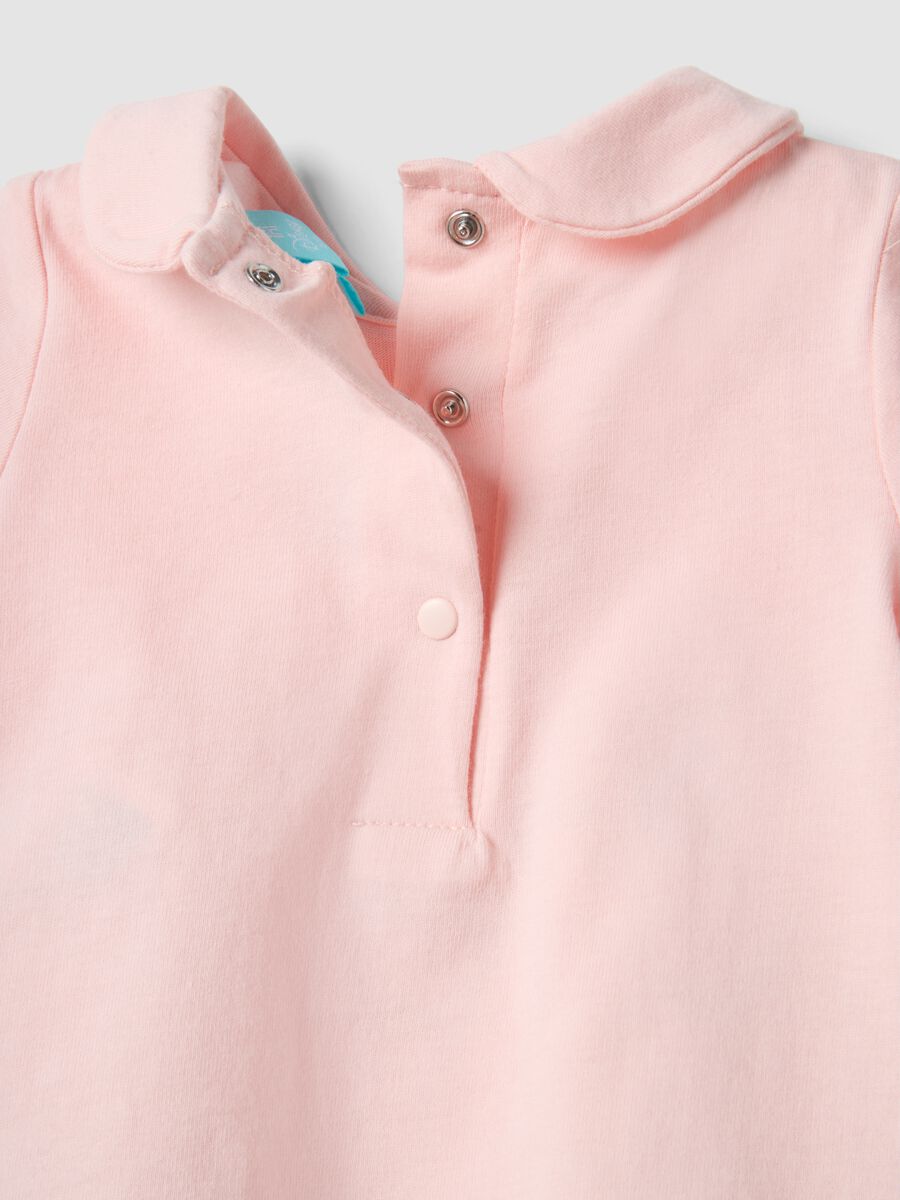 Body in puro cotone rosa da neonata con colletto e stampa_3