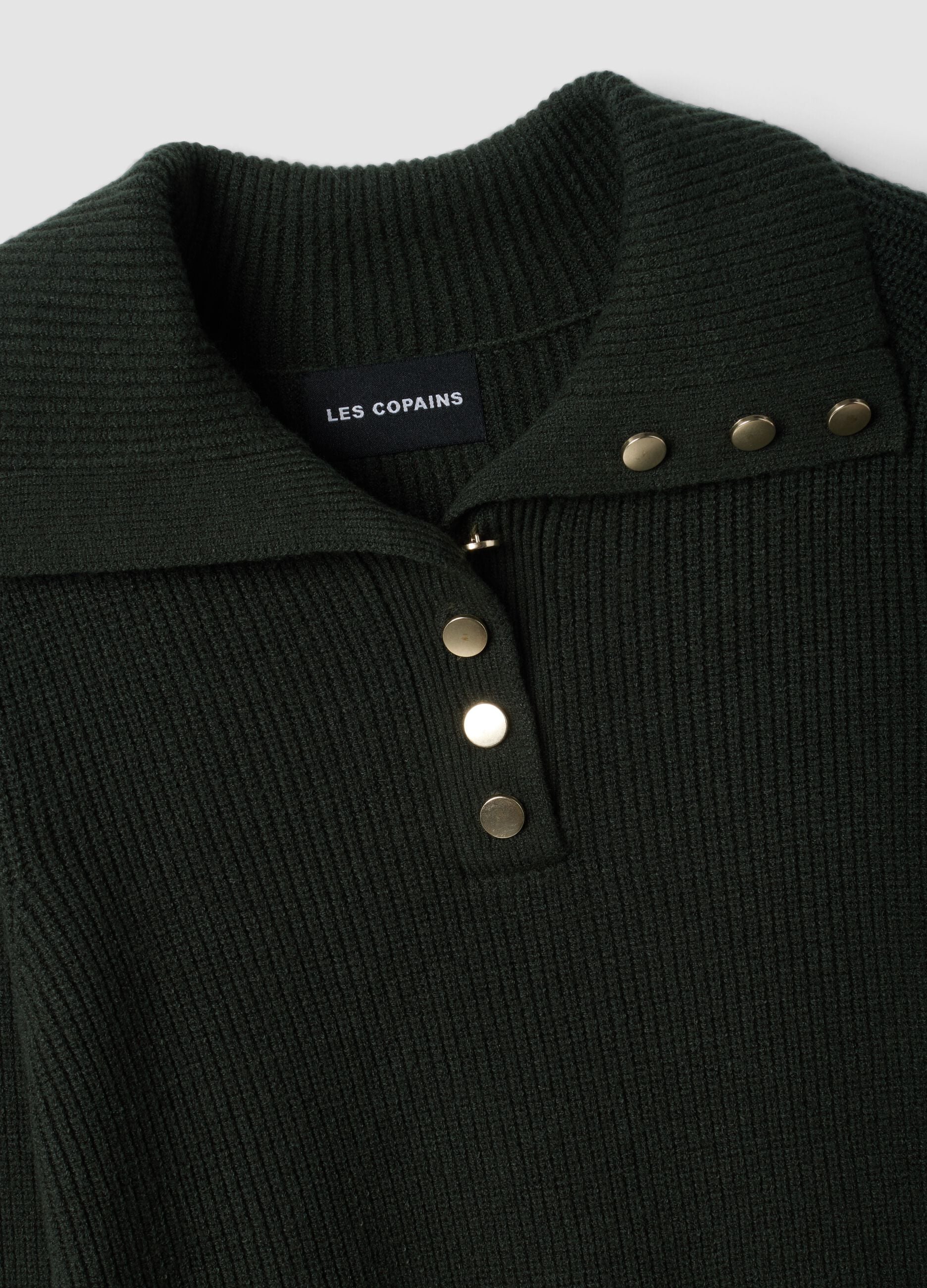 Maglia verde a coste in misto viscosa con colletto