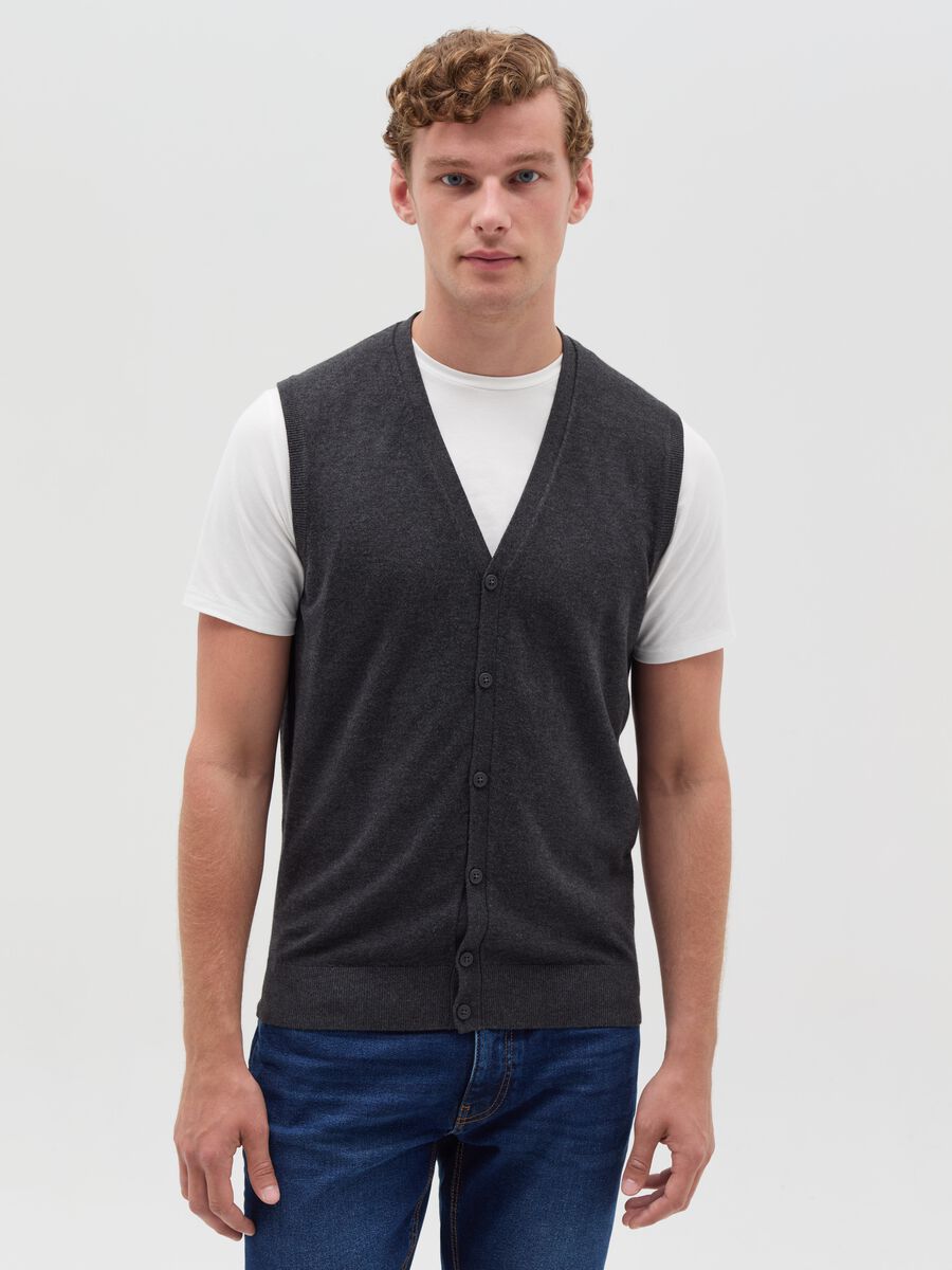 Gilet with V neck_0
