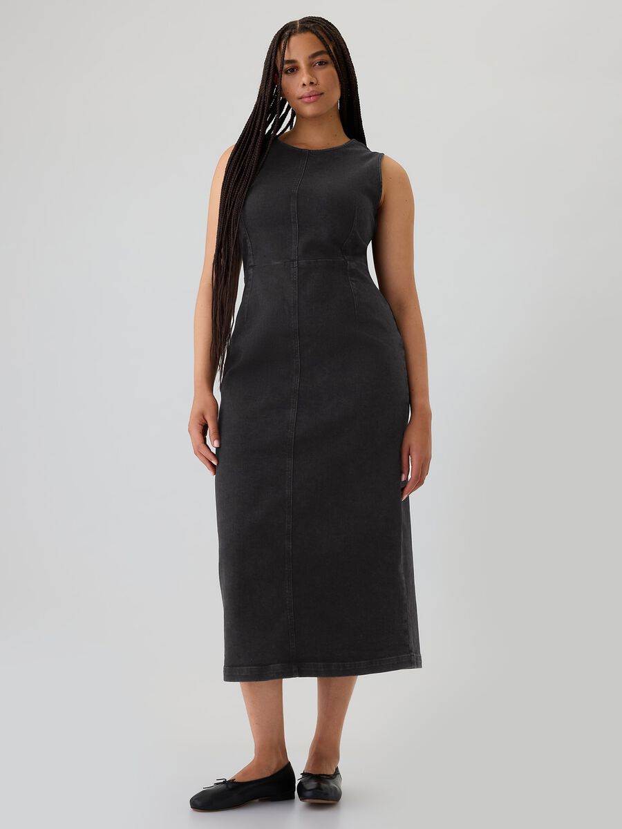Long sleeveless dress in denim_3