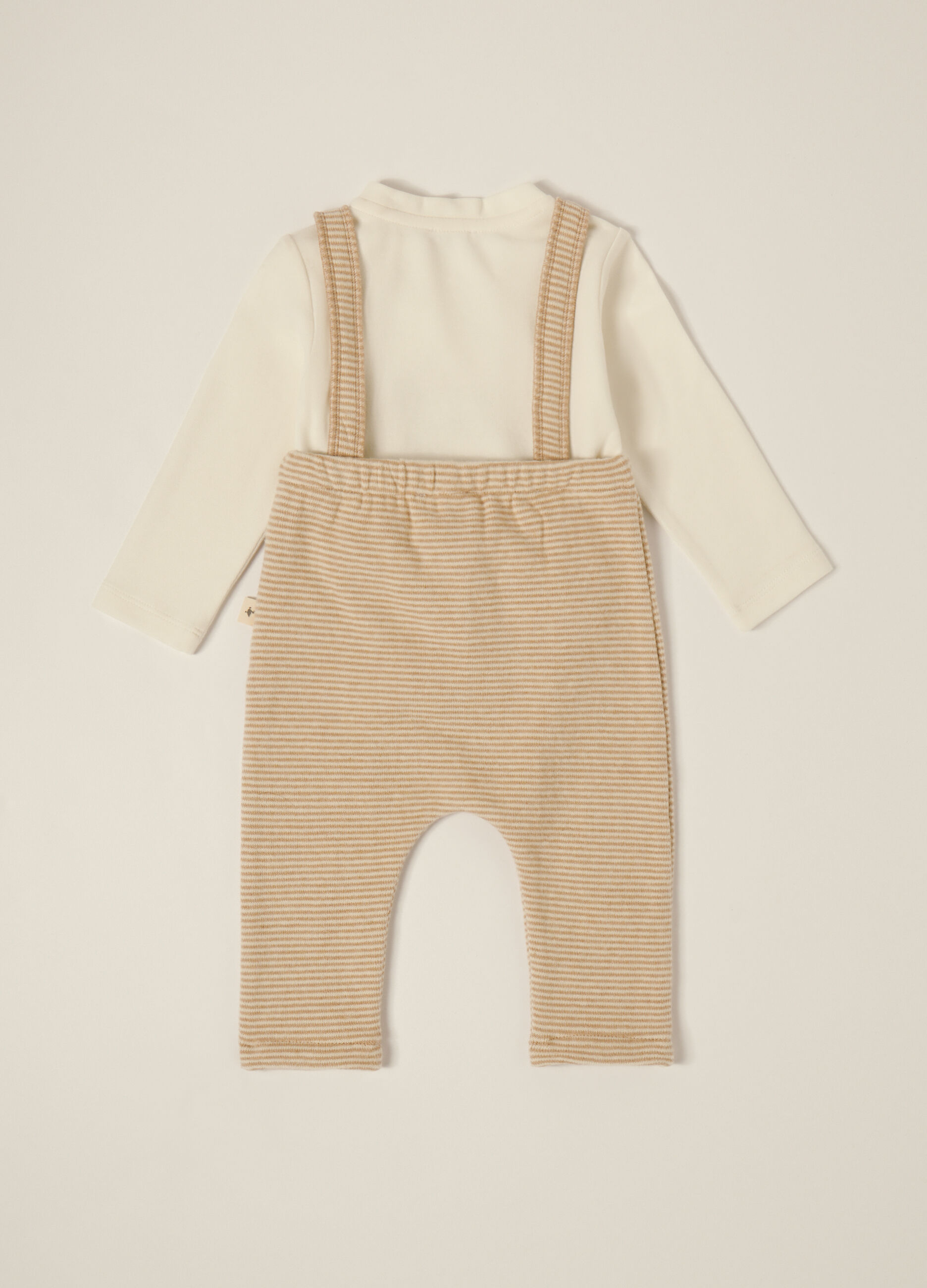 White and beige newborn set