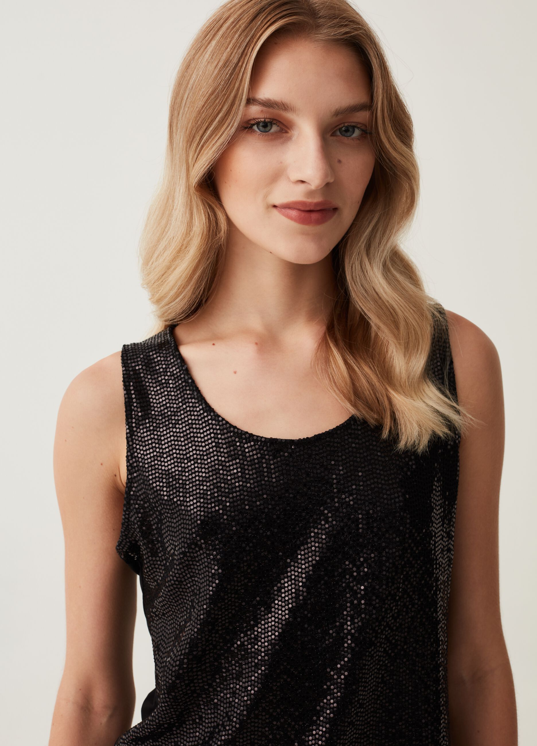 Tank top con paillettes e dettagli lurex_1