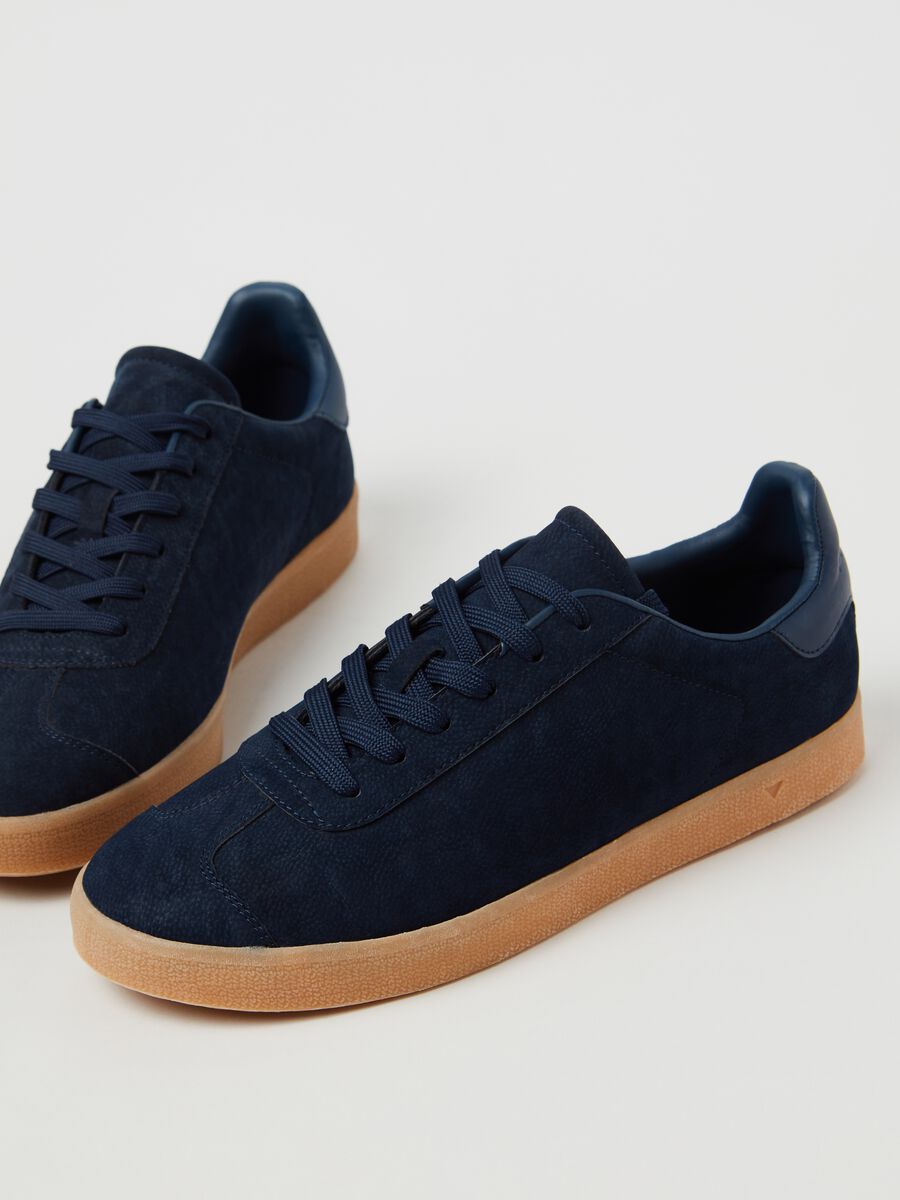 Sneakers effetto scamosciato con lacci_1