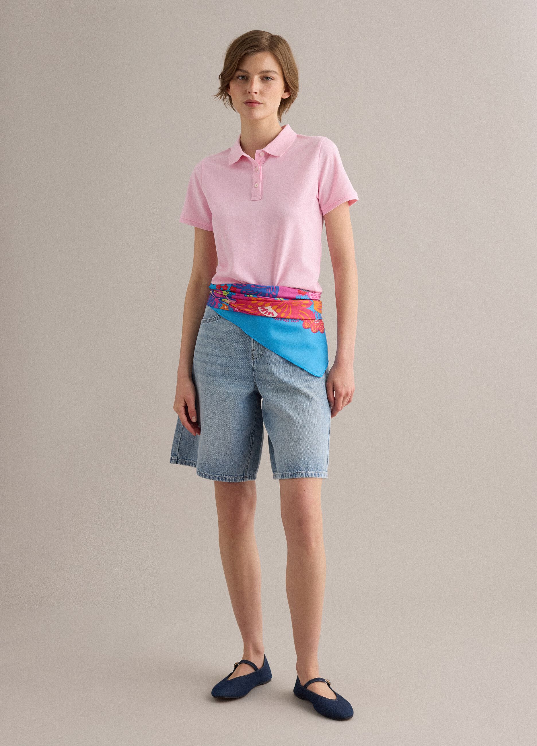 Foulard leggero multicolor con stampa floreale