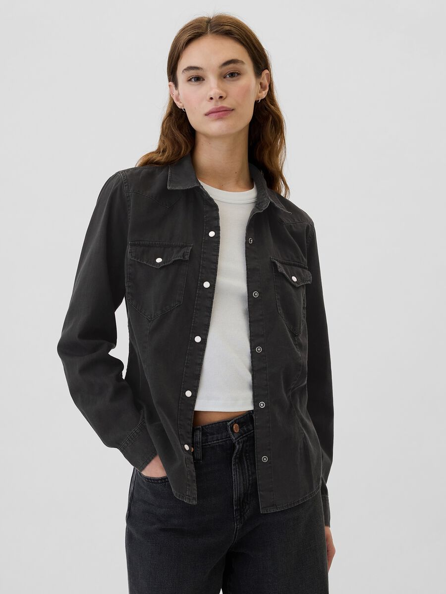 Western shirt in denim with pearl buttons_0