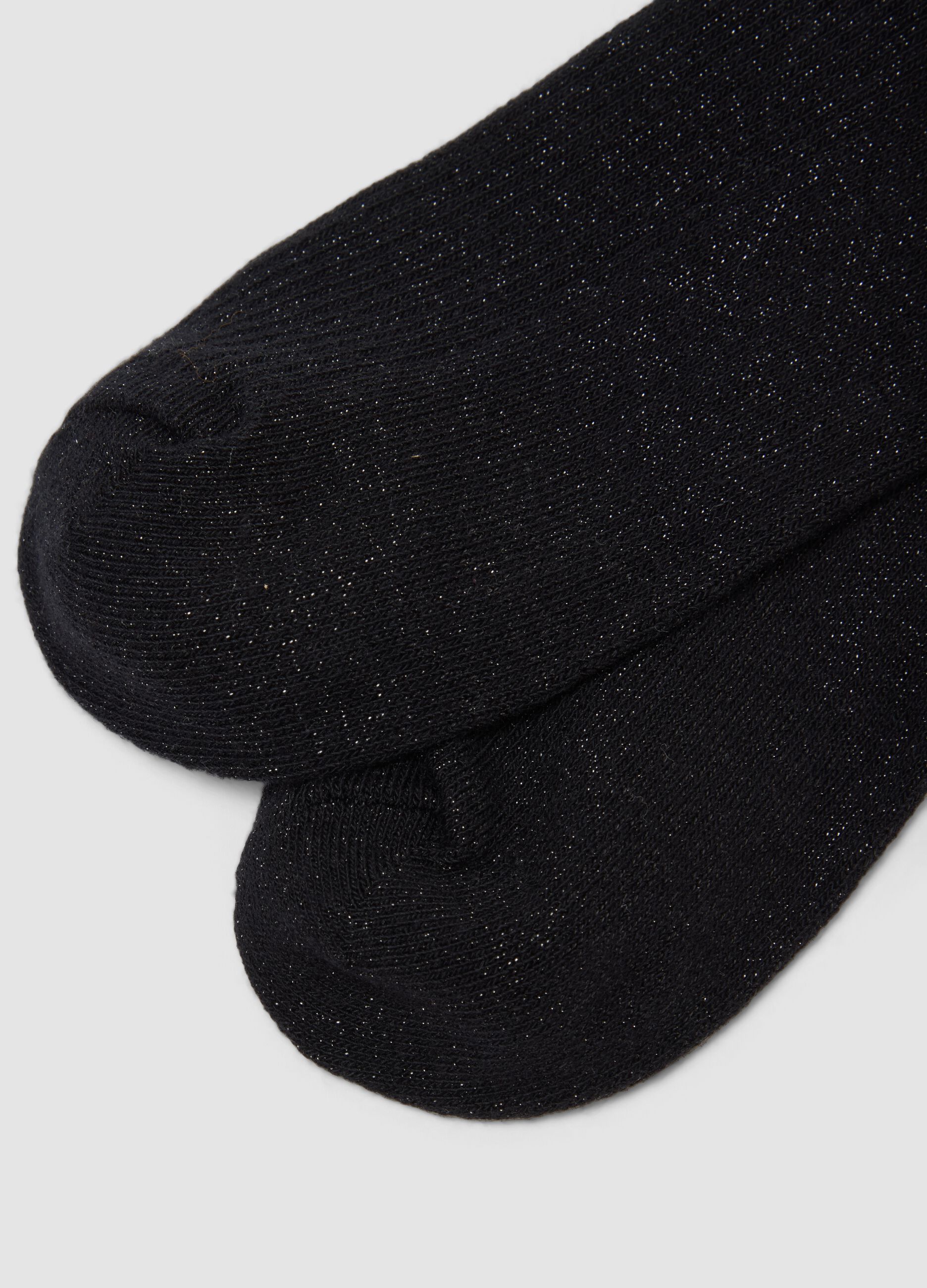 2-pack black organic stretch cotton socks with scalloped trim