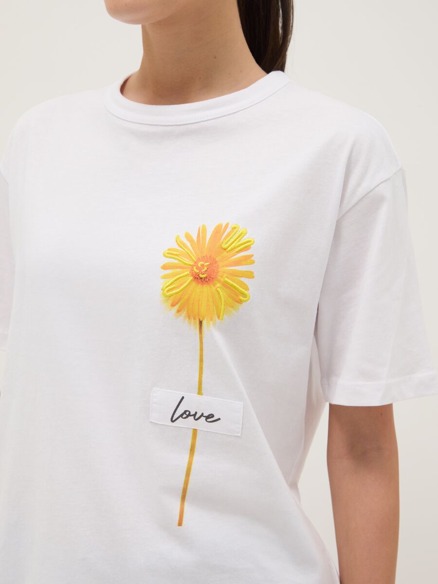 White pure cotton regular fit t-shirt with floral print_3