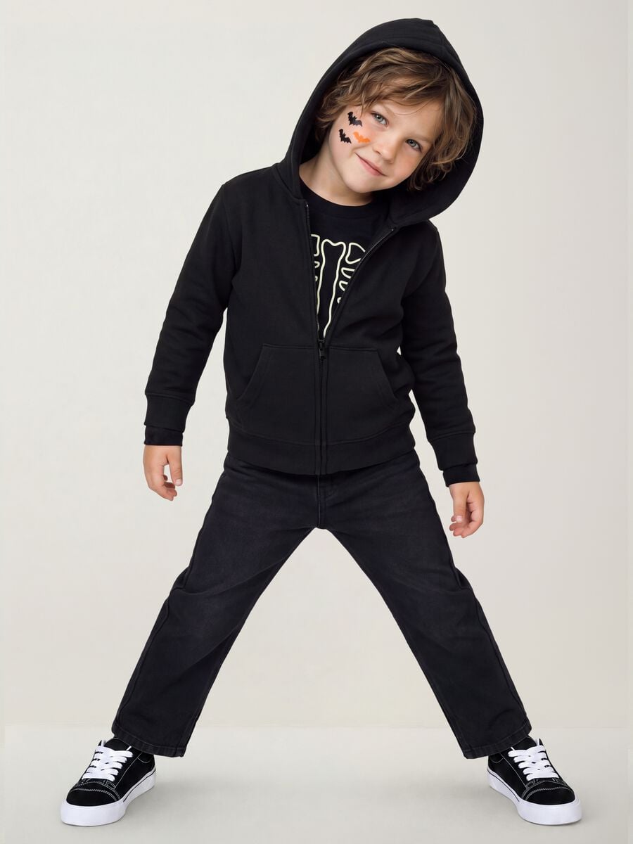 Jeans neri wide leg in misto cotone e viscosa per bambino_0