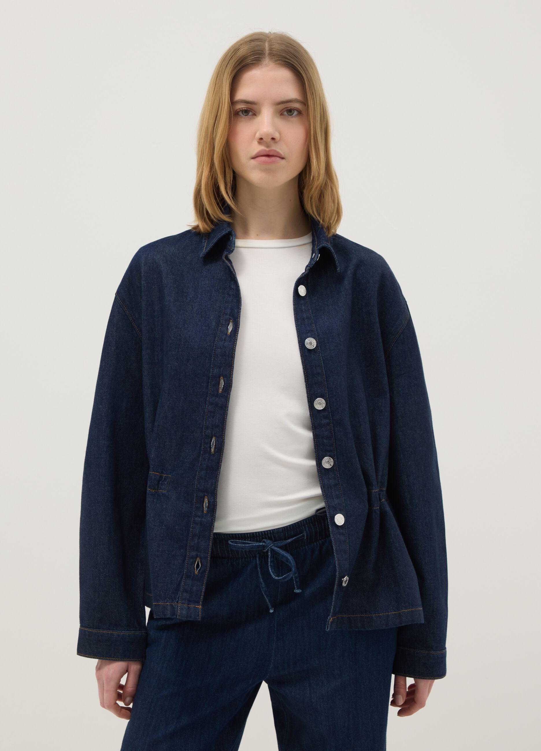 Blue denim jacket in pure cotton regular fit with buttons