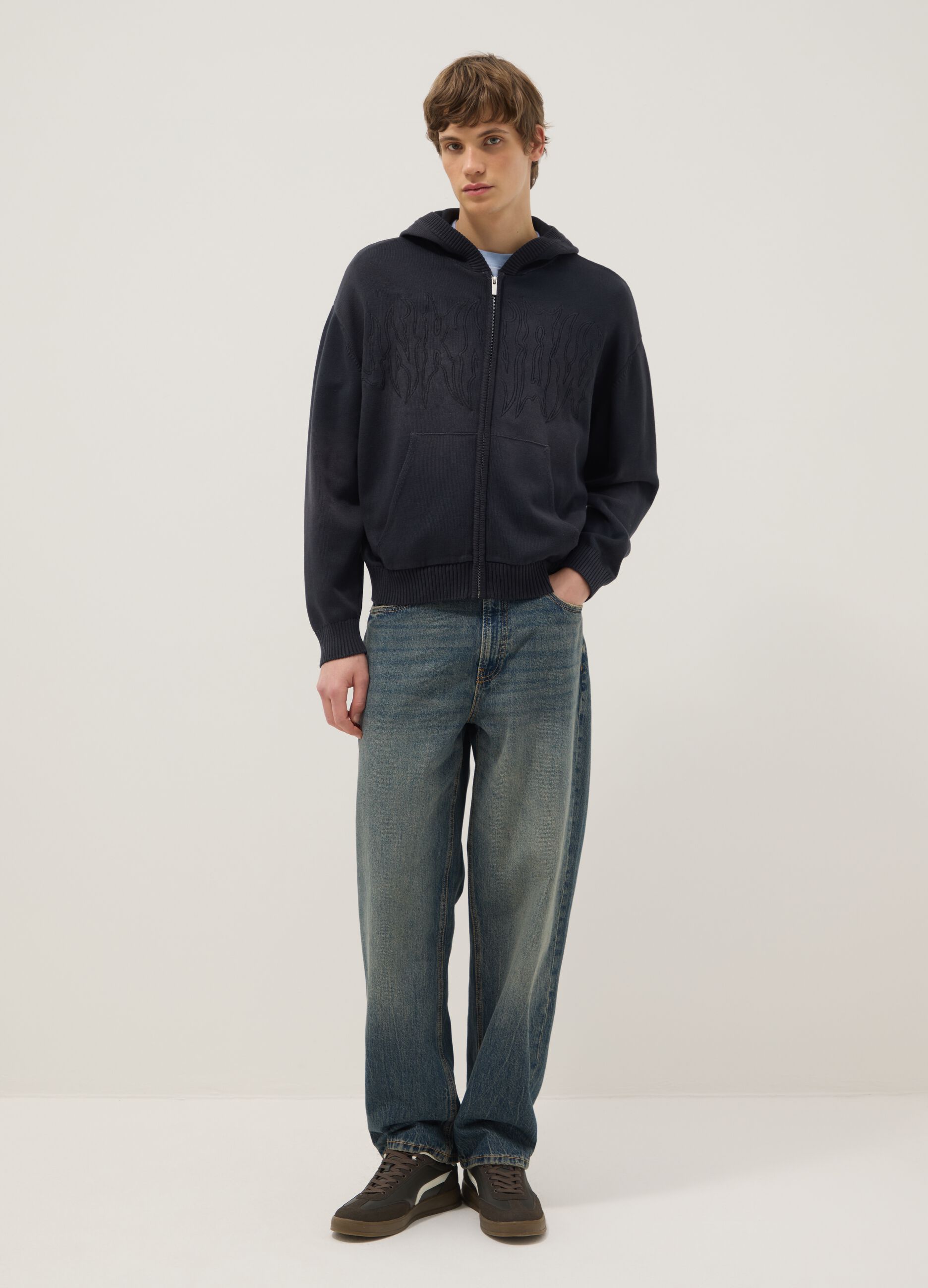 Oversized black cotton hoodie with zip