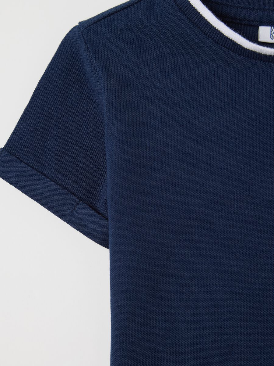 Blue T-shirt in organic cotton with welt pocket_2