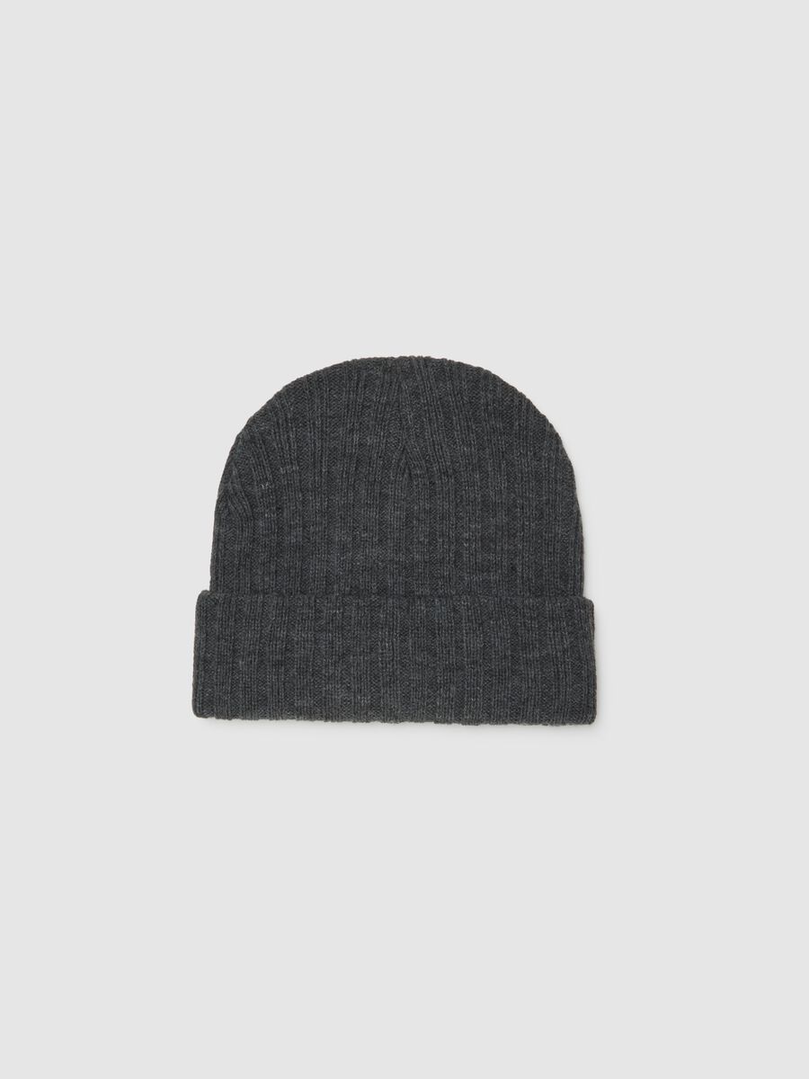Heavy Knit Grey Beanie_0