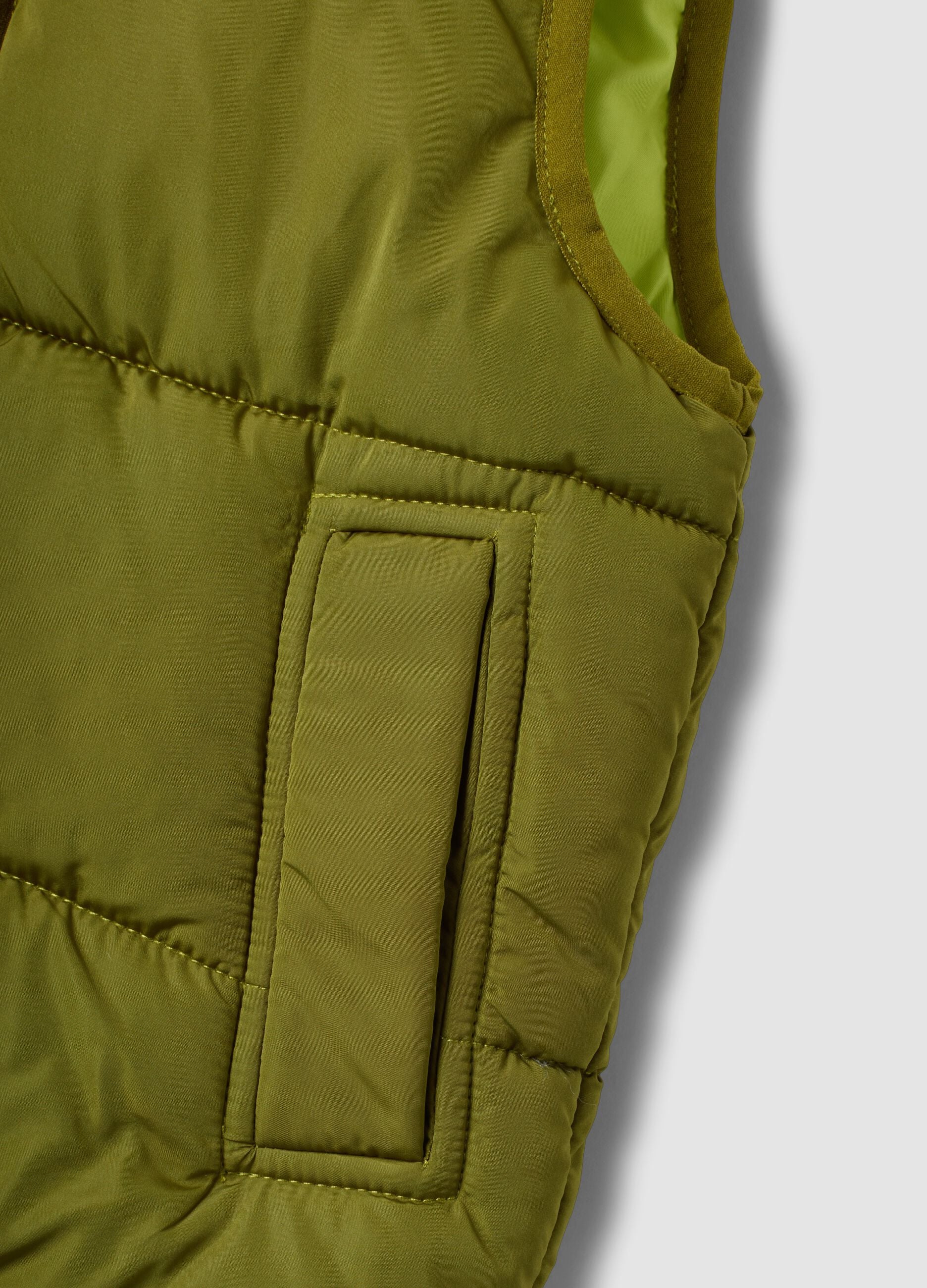 Green padded gilet with zip and high collar, regular fit for boys